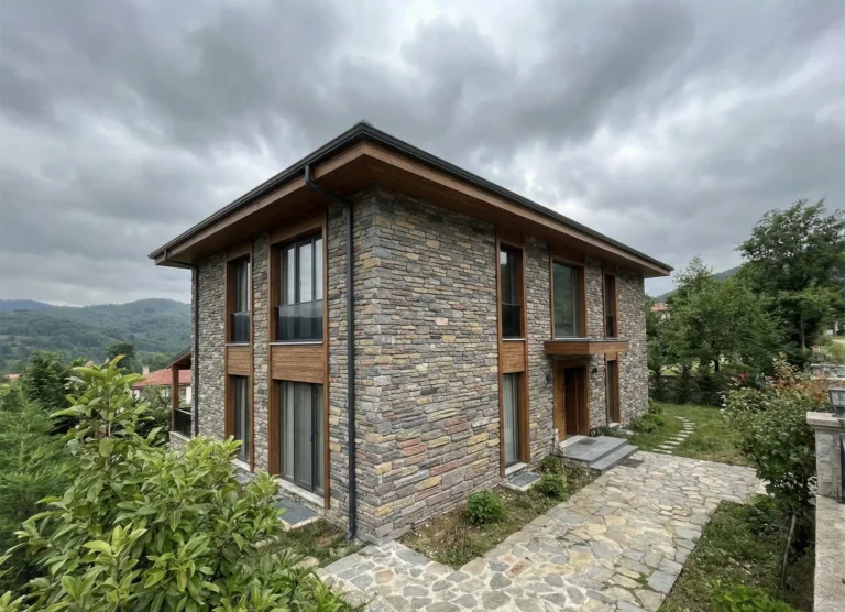 Caria Taşı Verona ile kaplı müstakil taş ev